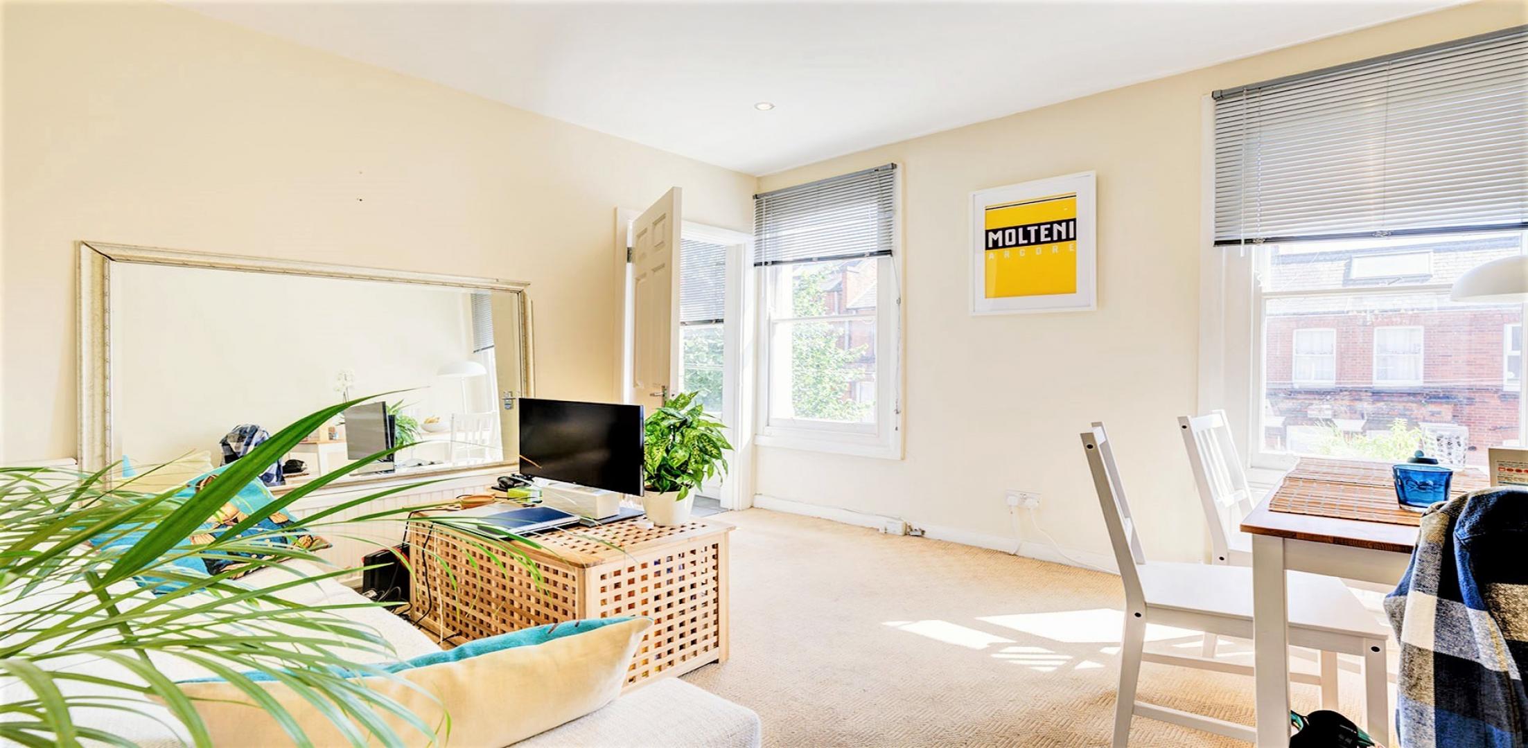 			2 Bedroom, 1 bath, 1 reception Flat			 Gascony Avenue, West Hampstead